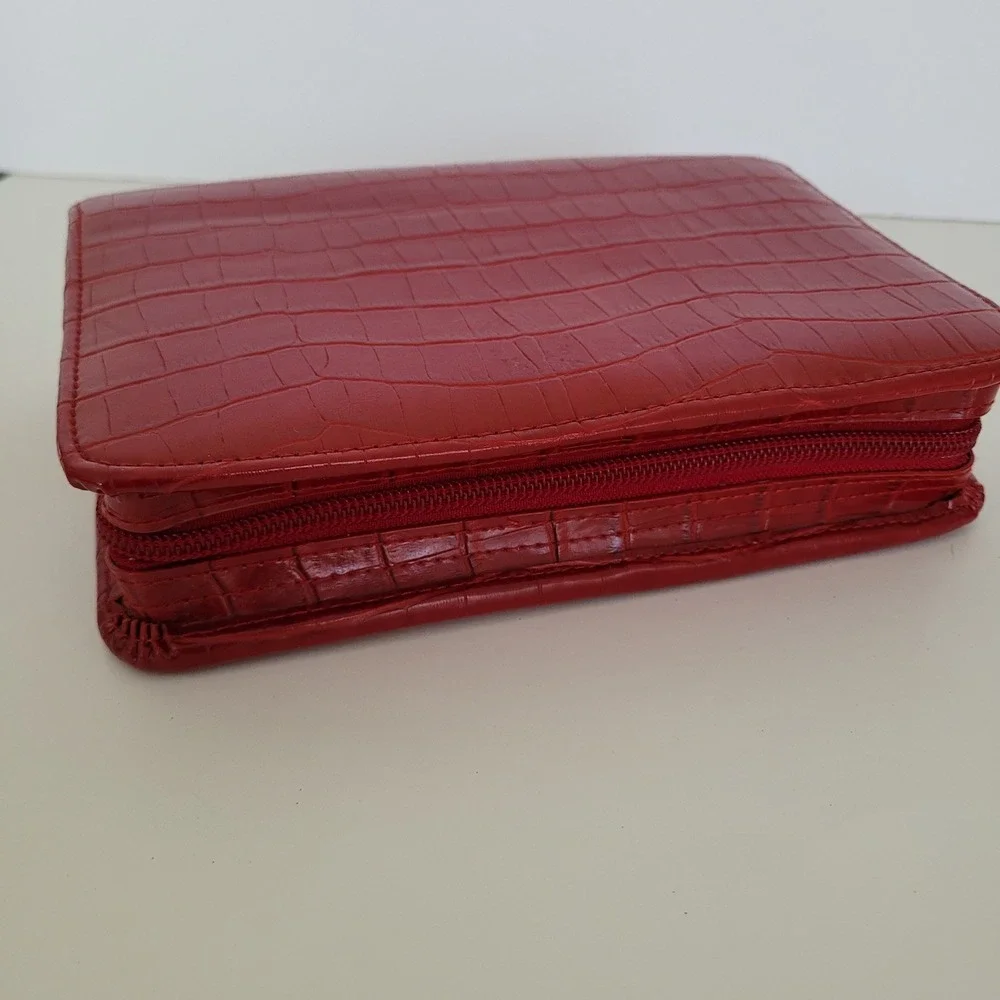Franklin Covey Red Croc Embossed Zippered Planner Binder 7 Ring Organizer Wallet